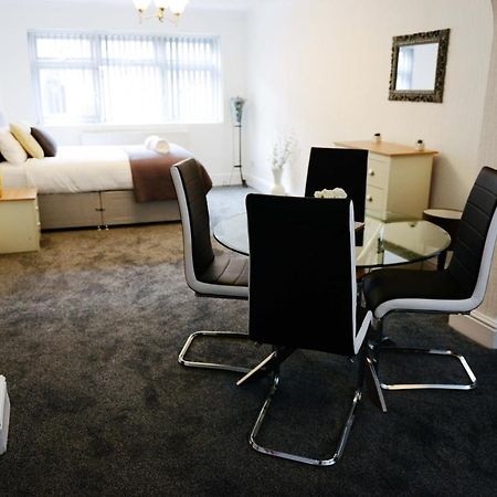ไบรเดิล ลอดจ์ อพาร์ตเมนต์ Apartment แบล็คพูล ภายนอก รูปภาพ