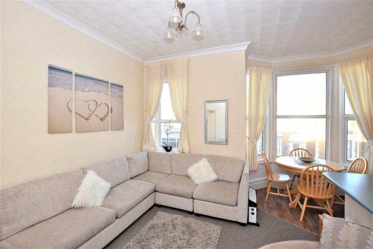 ไบรเดิล ลอดจ์ อพาร์ตเมนต์ Apartment แบล็คพูล ภายนอก รูปภาพ