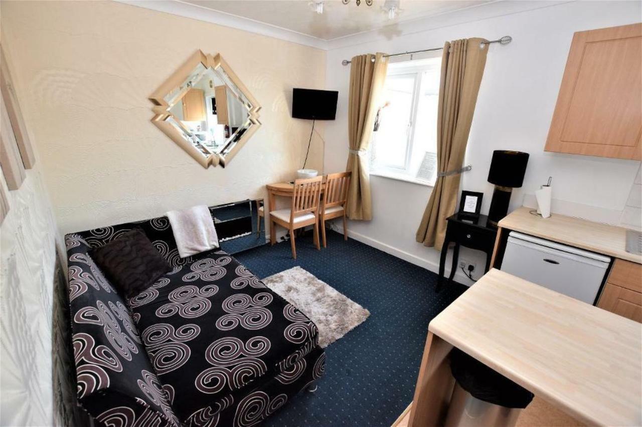 ไบรเดิล ลอดจ์ อพาร์ตเมนต์ Apartment แบล็คพูล ภายนอก รูปภาพ